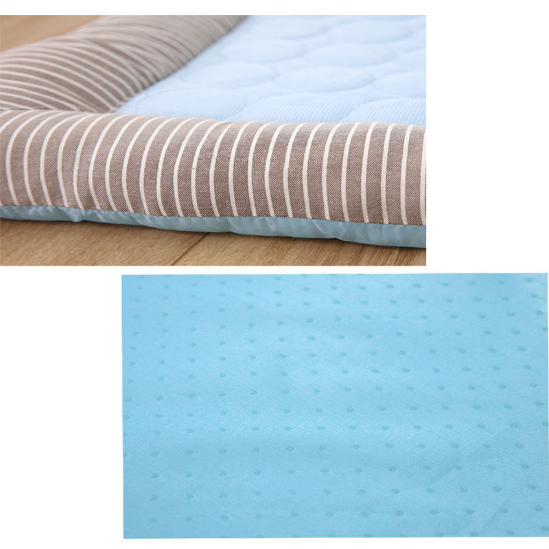 Pet Cooling Pad for Dogs & Cats – Soft Ice Silk Summer Bed Mat, Breathable & Lightweight Blanket for Cool Sleeping