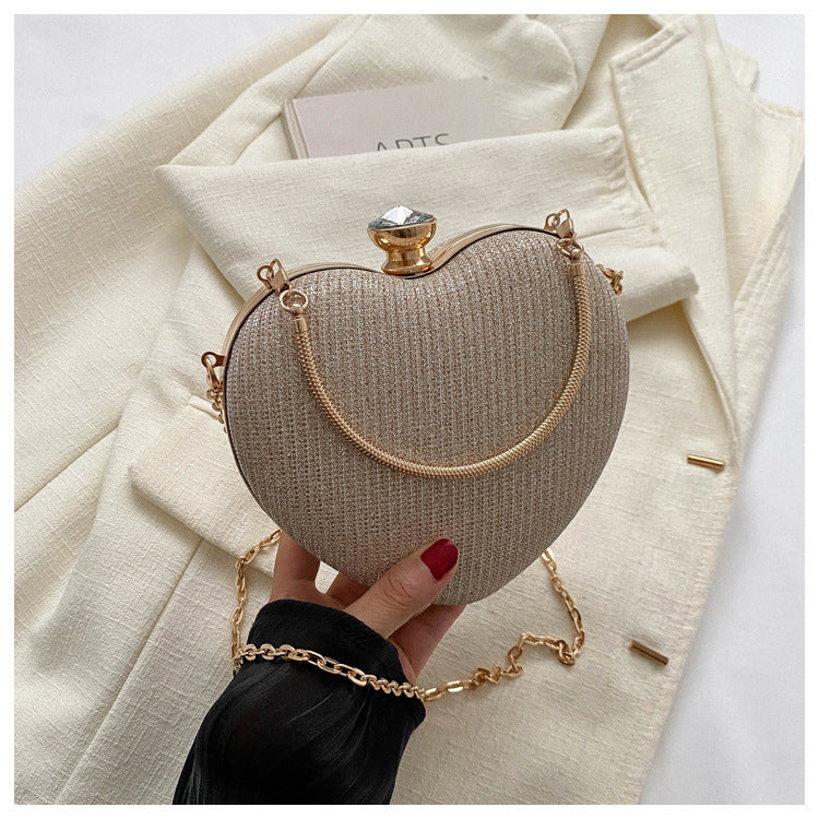Heart-Shaped Evening Clutch Bag for Women – Shiny Metal Handbag with Chain Strap, Luxury Crossbody Purse for Parties