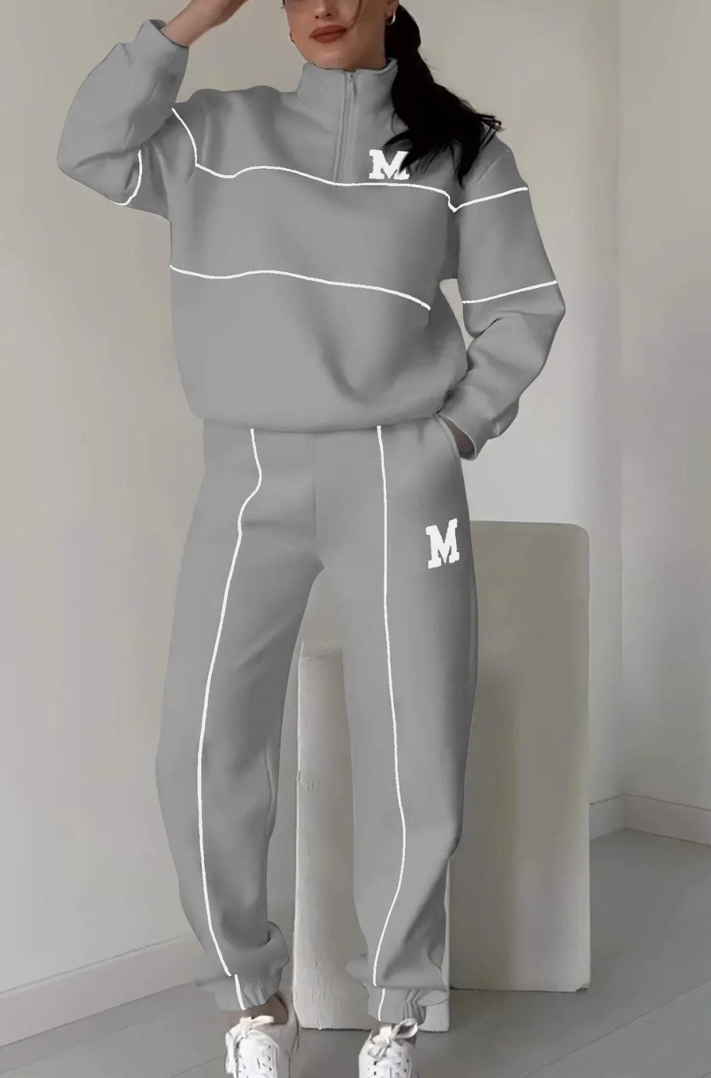 Women's 2-Piece Loungewear Set – Baggy Pullover Sweatshirt & Sweatpants with Pockets