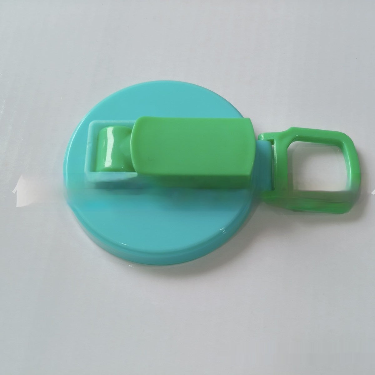 Reusable Soda Can Lid with Straw – Leak-Proof Cap & Stopper for Standard Soda, Juice & Cola Cans