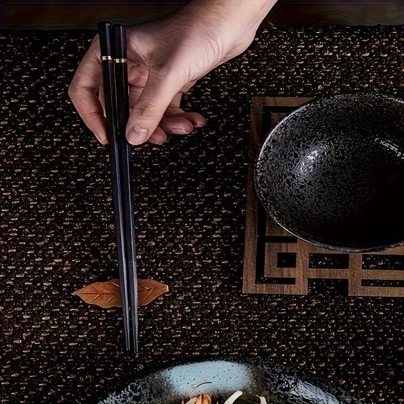 Nordic-Style Alloy Chopsticks Set - Non-Slip Heat-Resistant Dishwasher Safe Utensils (Gold/Black)