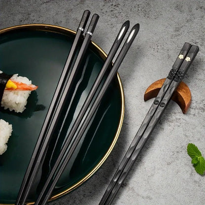 Nordic-Style Alloy Chopsticks Set - Non-Slip Heat-Resistant Dishwasher Safe Utensils (Gold/Black)