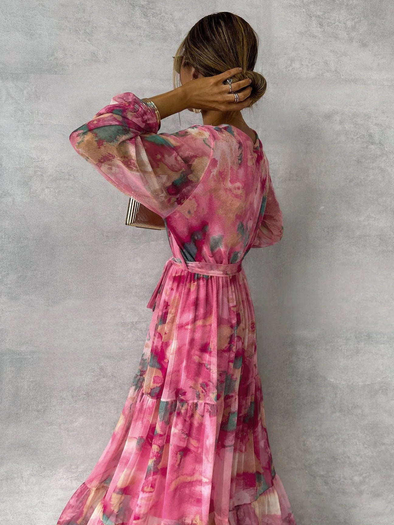 Women’s Long-Sleeve Floral Chiffon Maxi Dress – Elegant V-Neck, High-Waisted Pleated Swing Gown
